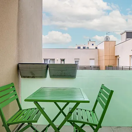 Guestready - Spacious Flat For 2 With A Balcony