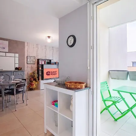Lägenhet Guestready - Spacious Flat For 2 With A Balcony Romainville