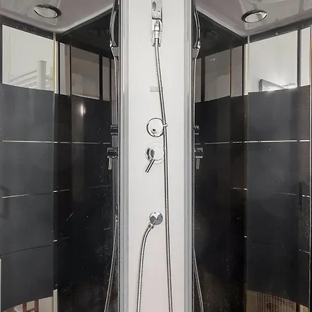 Guestready - Spacious Flat For 2 With A Balcony Romainville