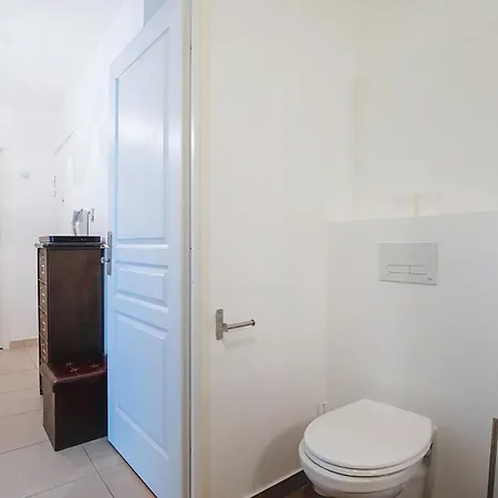 Guestready - Spacious Flat For 2 With A Balcony *